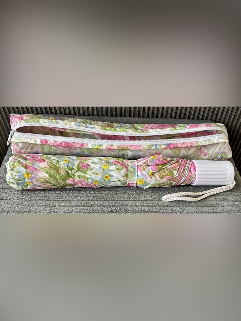 Avon Floral Folding Umbrella with a Tote Pink & Green